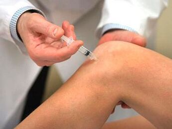 injection into the knee joint with osteoarthritis